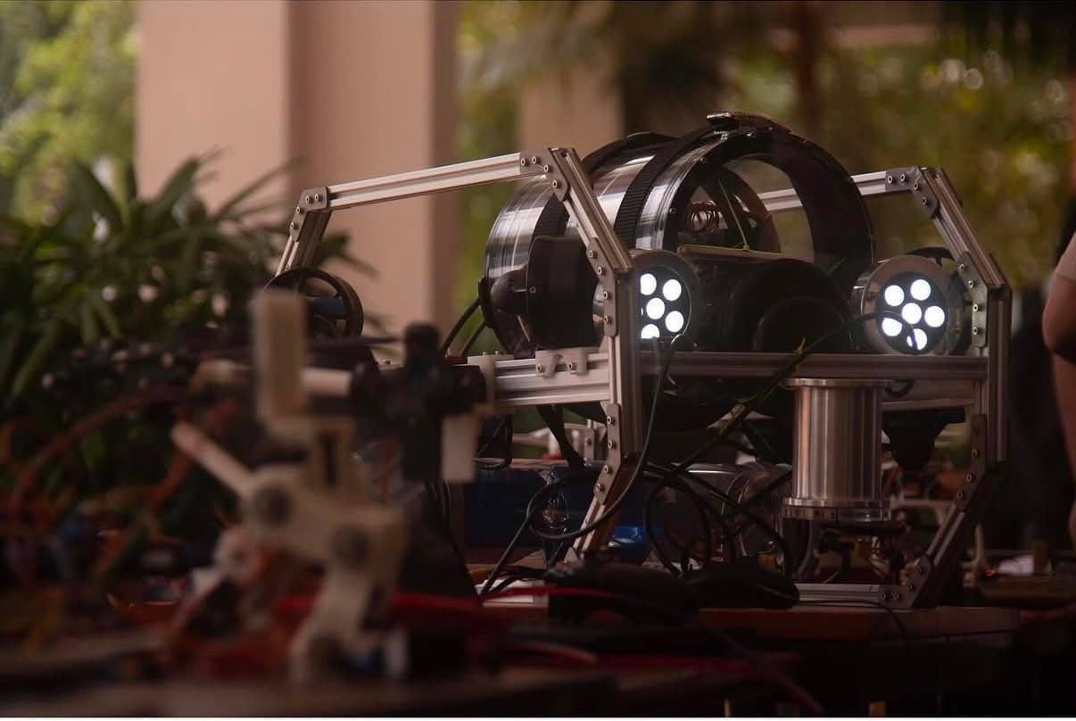 Project MIRA — extruded aluminium frame, ducted thrusters, domed pressure housings